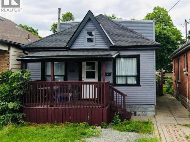 apartment at 229 GROSVENOR Avenue N