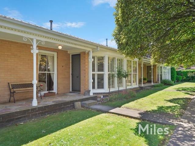 apartment at 2/20 Rose Street, Ivanhoe