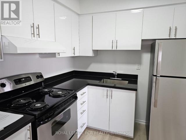 apartment at 222 2 ORCHARD HEIGHTS BOULEVARD, Aurora, Ontario, L4G3W3