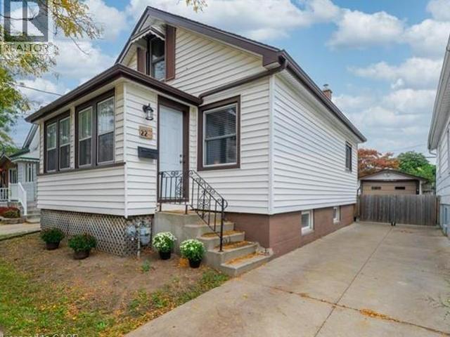 apartment at 22 CONCORD Avenue, St. Catharines, Ontario, L2M5N6