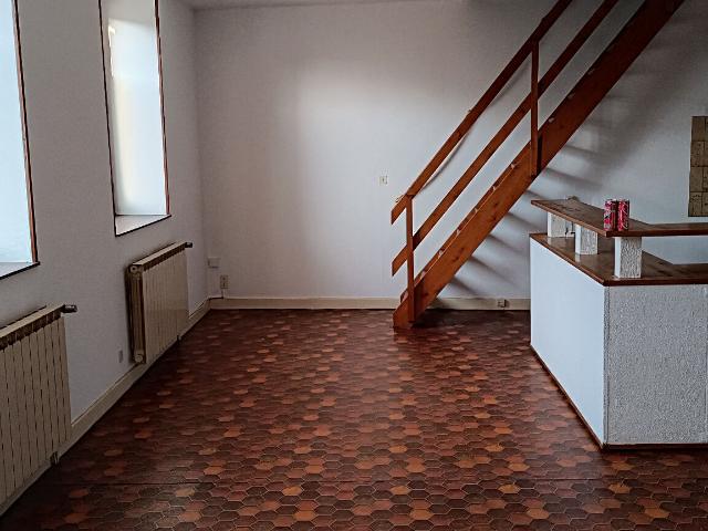 apartment at 23500 FELLETIN