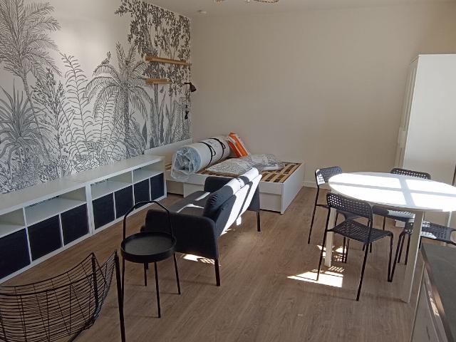 apartment at 23500 FELLETIN