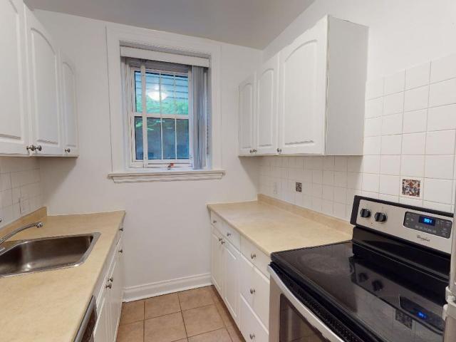 apartment at 235 Charlotte St Sandy Hill Ottawa K1N 8L4