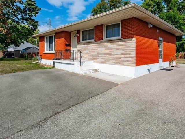 apartment at 236 BRUCE Street Unit# UPPER