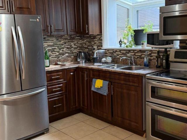 apartment at 237 ZELDA CRESCENT