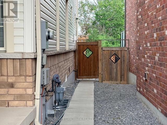 apartment at 2313 SECRETO DRIVE, Oshawa, Ontario, L1H7K4