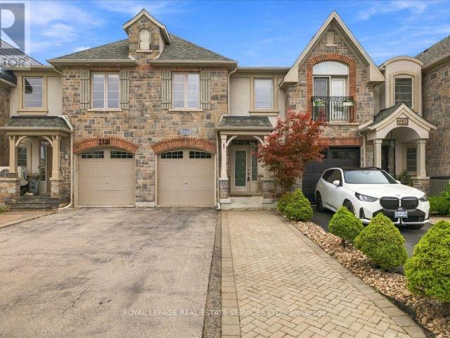 apartment at 2328 WHISTLING SPRINGS CRESCENT, Oakville, Ontario, L6M0C5