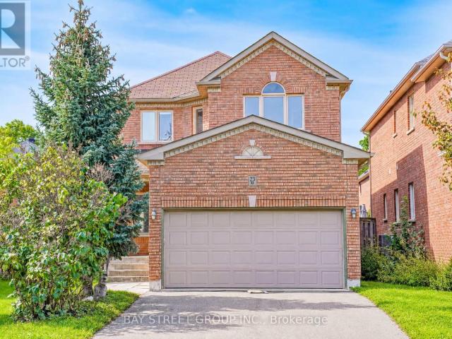 apartment at 23 EAGLE PEAK DRIVE, Richmond Hill, Ontario, L4S2W3