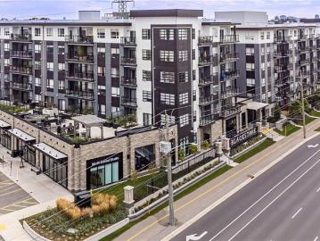 Waterloo, Ontario, Ontario - Garden, Terrace