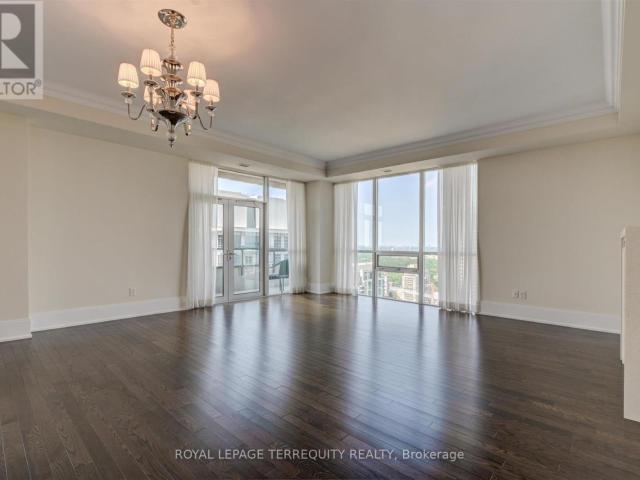 apartment at 2521 70 ROEHAMPTON AVENUE, Toronto, Ontario, M4P1R2