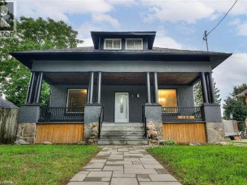 Apartment for rent in Galt, Ontario - Parking