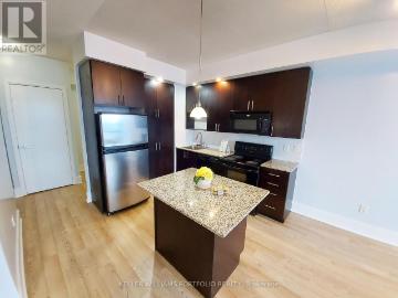 Apartment to rent in Pickering - Office room