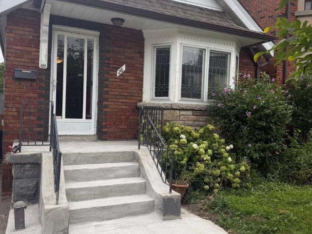 apartment at 26 ELMSDALE ROAD W