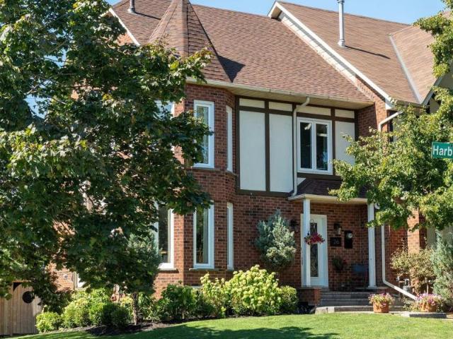 apartment at 26 HARBOUR DRIVE, Hamilton, Ontario, L8E4Z5