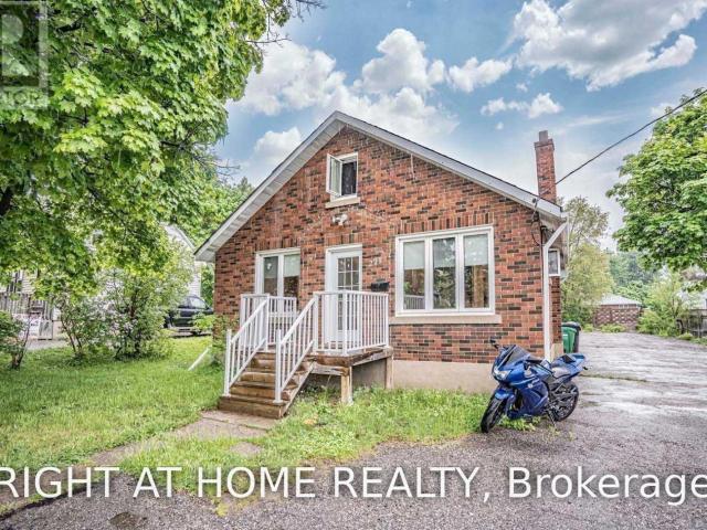 apartment at 271 QUEEN STREET, Brampton, Ontario, L6W2C2