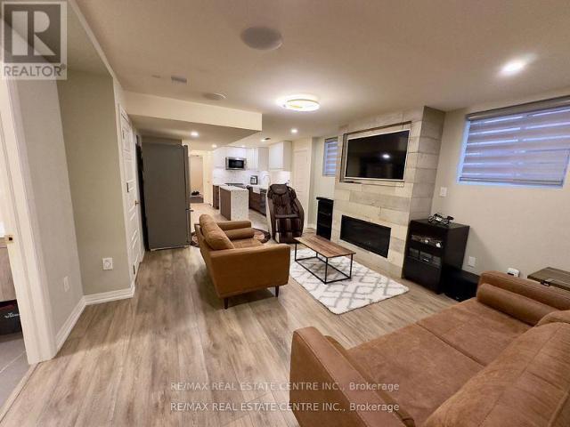 apartment at 271 SIXTEEN MILE DRIVE, Oakville, Ontario, L6M0V8