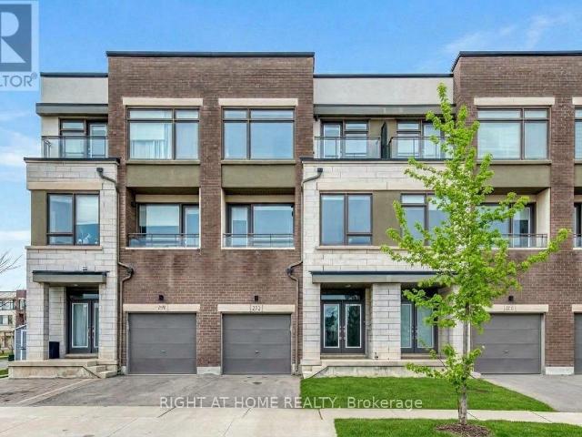 apartment at 272 SQUIRE CRESCENT