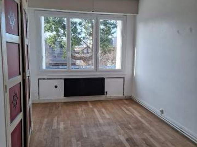 Apartment at 27 Pont Audemer, PONT AUDEMER, 27500, France