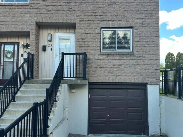 apartment at 28 250 MAGNOLIA DRIVE, Hamilton, Ontario, L9C6M3