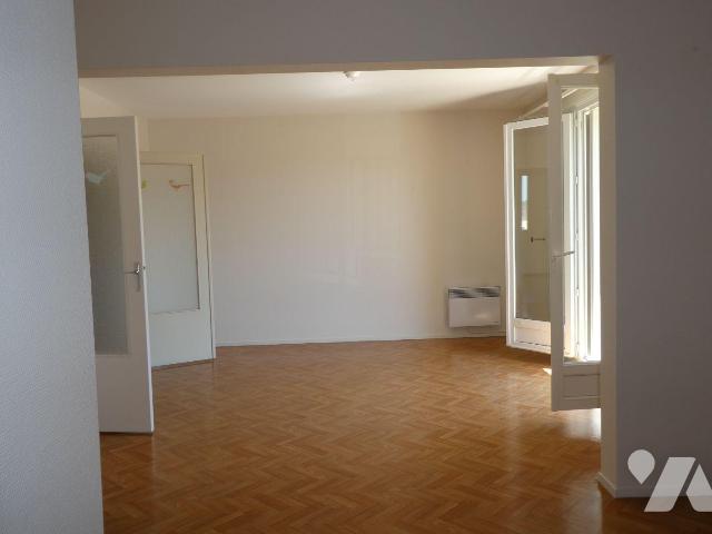 Apartment at 28 Nogent le Rotrou, NOGENT LE ROTROU, 28400, France