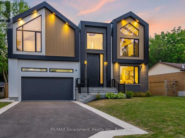 apartment at 298 STRATHCONA DRIVE, Burlington, Ontario, L7L2E1