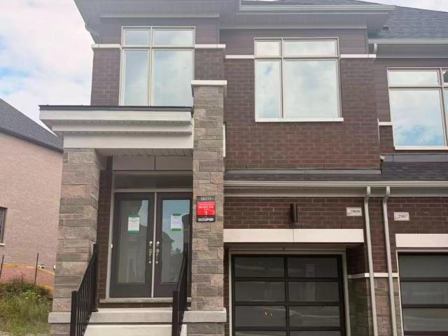 apartment at 2909 NAKINA STREET
