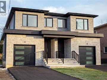 Hamilton, Ontario, Ontario - Garden, Deck