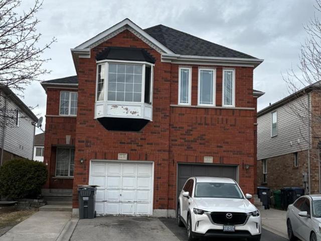 apartment at 29 NEEDLEWOOD AVENUE, Brampton, Ontario, L6R2N3