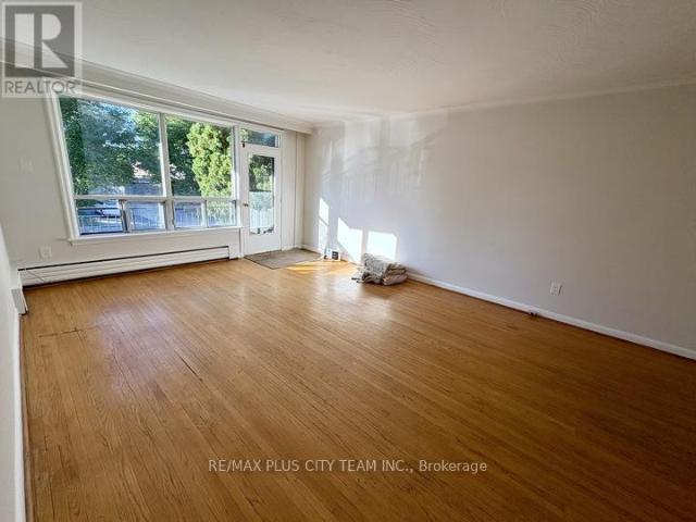 apartment at 2 44 MEADOWBROOK DRIVE, Toronto, Ontario, M6B2S6
