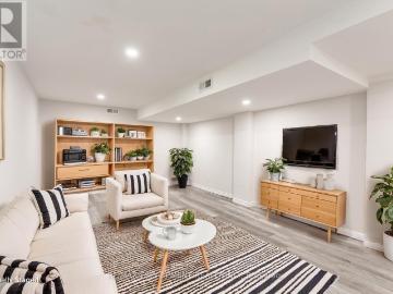 apartment at 2 927 TEAL DRIVE, Burlington, Ontario, L7T2Y9