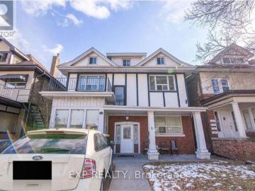 Hamilton, Ontario, Ontario - Deck