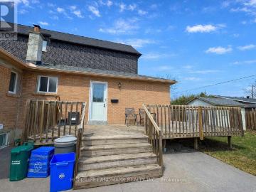 apartment at 2 16 CARTIER CRESCENT, Richmond Hill, Ontario, L4C2N1
