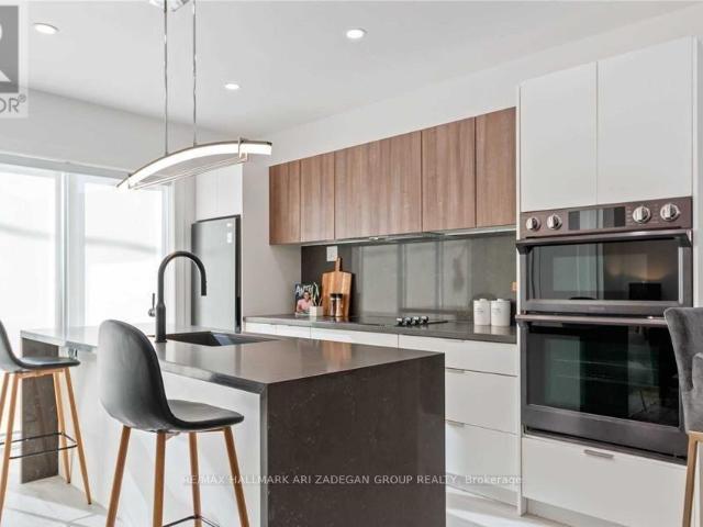 apartment at 2 16 MINTO STREET, Toronto, Ontario, M4L1B6