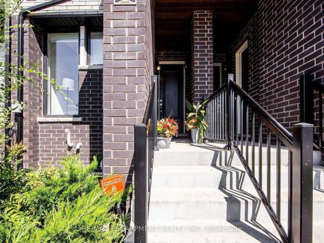 apartment at 2 1778A LAWRENCE AVENUE W, Toronto, Ontario, M6L0A3
