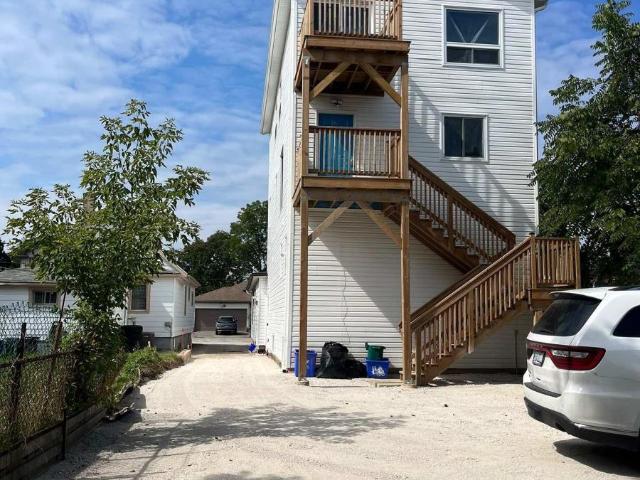 apartment at 2 2 PATRICIA STREET, Thorold, Ontario, L2V3V7