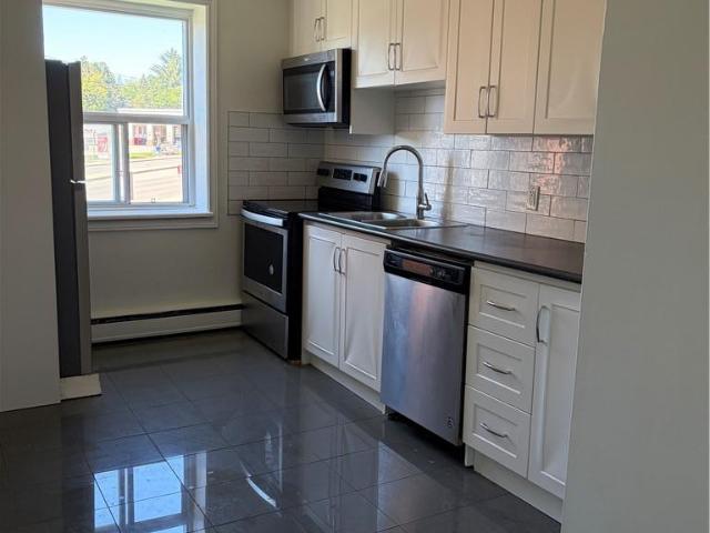 apartment at 2 GRANT Boulevard Unit# 6