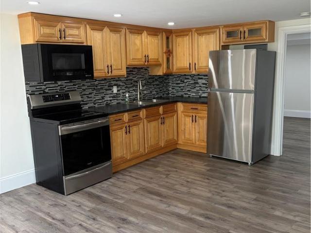 apartment at 2 GRANT Boulevard Unit# 21, Dundas, Ontario, L9H4L4