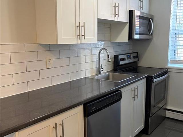 apartment at 2 GRANT Boulevard Unit# 3, Dundas, Ontario, L9H4N9