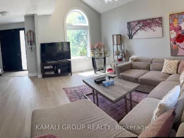 apartment at 2 ROSS LINTON DRIVE, Aurora, Ontario, L4G6T3