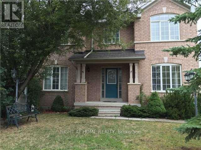 apartment at 2 SILVER LINDEN DRIVE, Richmond Hill, Ontario, L4B4P4