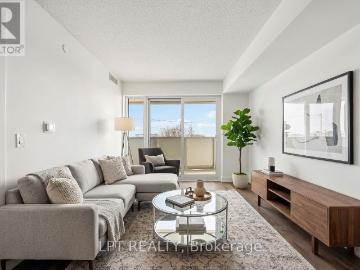 Durham, Ontario - Office room, Balcony