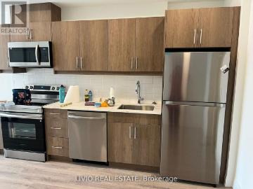 Stanley Park, Kitchener, Ontario - Office room