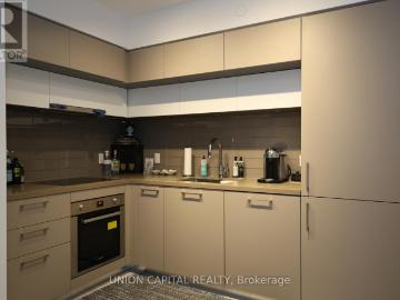 Apartment to rent in Yonge-st clair - Sauna