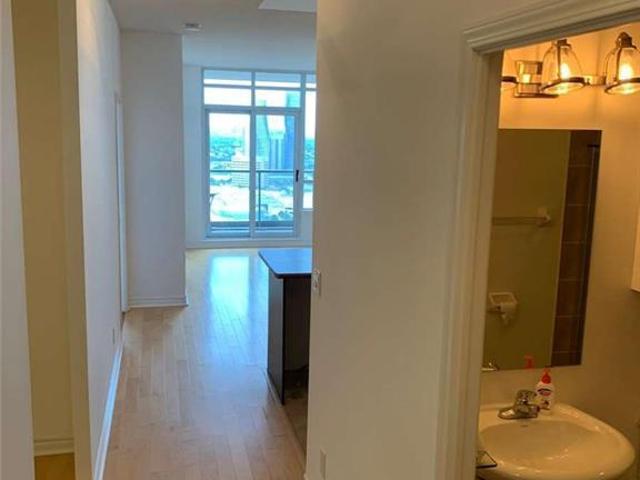 apartment at 3009 388 PRINCE OF WALES DRIVE, Mississauga, Ontario, L5B0A1