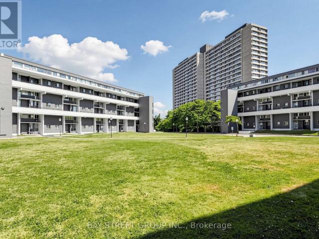 apartment at 302 55 SUNNY GLENWAY, Toronto, Ontario, M3C2Z5