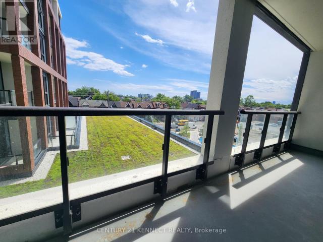 apartment at 302 858 DUPONT STREET, Toronto, Ontario, M6G0C1