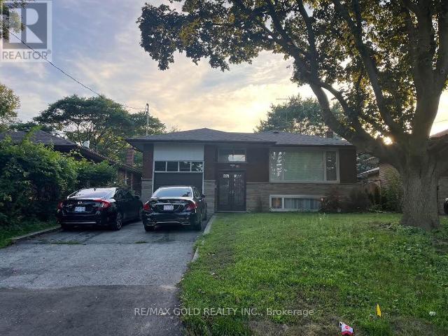 apartment at 30 MOYNES AVENUE, Toronto, Ontario, M8Y3B8