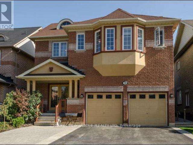 apartment at 30 MASTERS GREEN CRESCENT