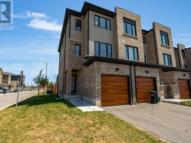 apartment at 30 PUMPKIN CORNER CRESCENT, Barrie, Ontario, L9J0T6