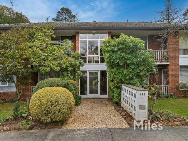 apartment at 3/143 Locksley Road, Eaglemont
